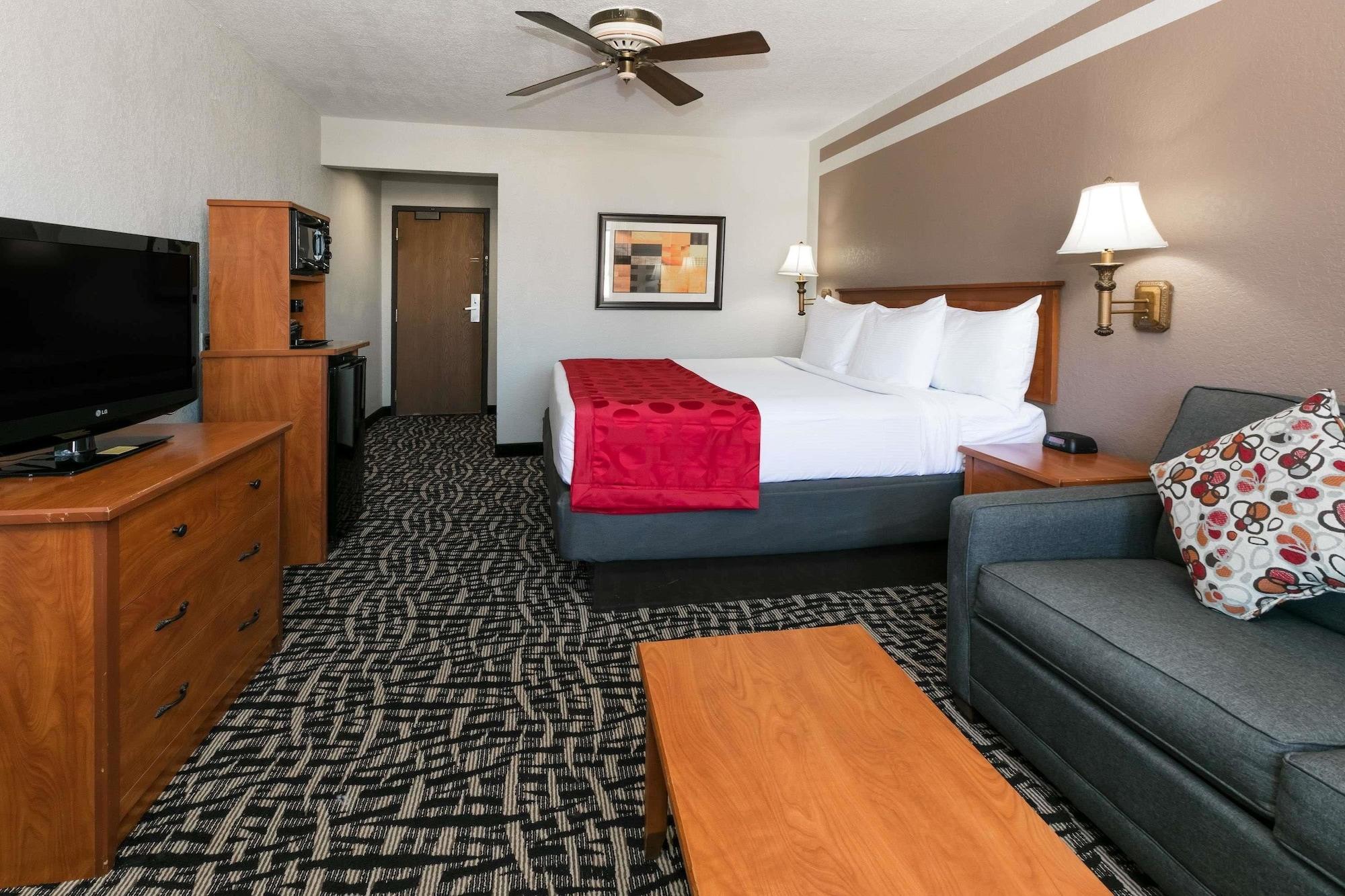 Ramada By Wyndham Oklahoma City Airport North Exterior foto