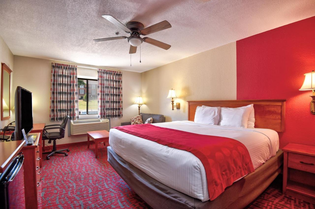 Ramada By Wyndham Oklahoma City Airport North Exterior foto