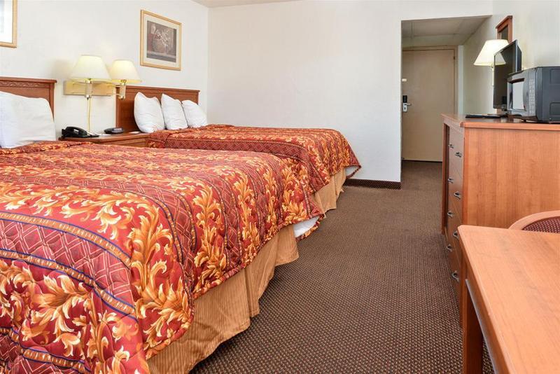 Ramada By Wyndham Oklahoma City Airport North Exterior foto